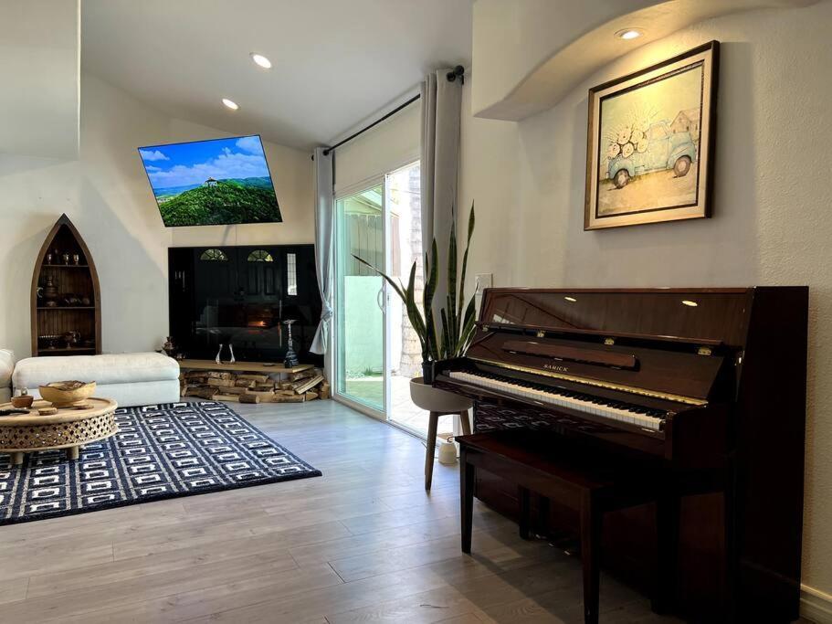 Stylish Mediterranean Villa, Pool, Jacuzzi, Hollywood & Malibu Bliss Los Angeles Ngoại thất bức ảnh